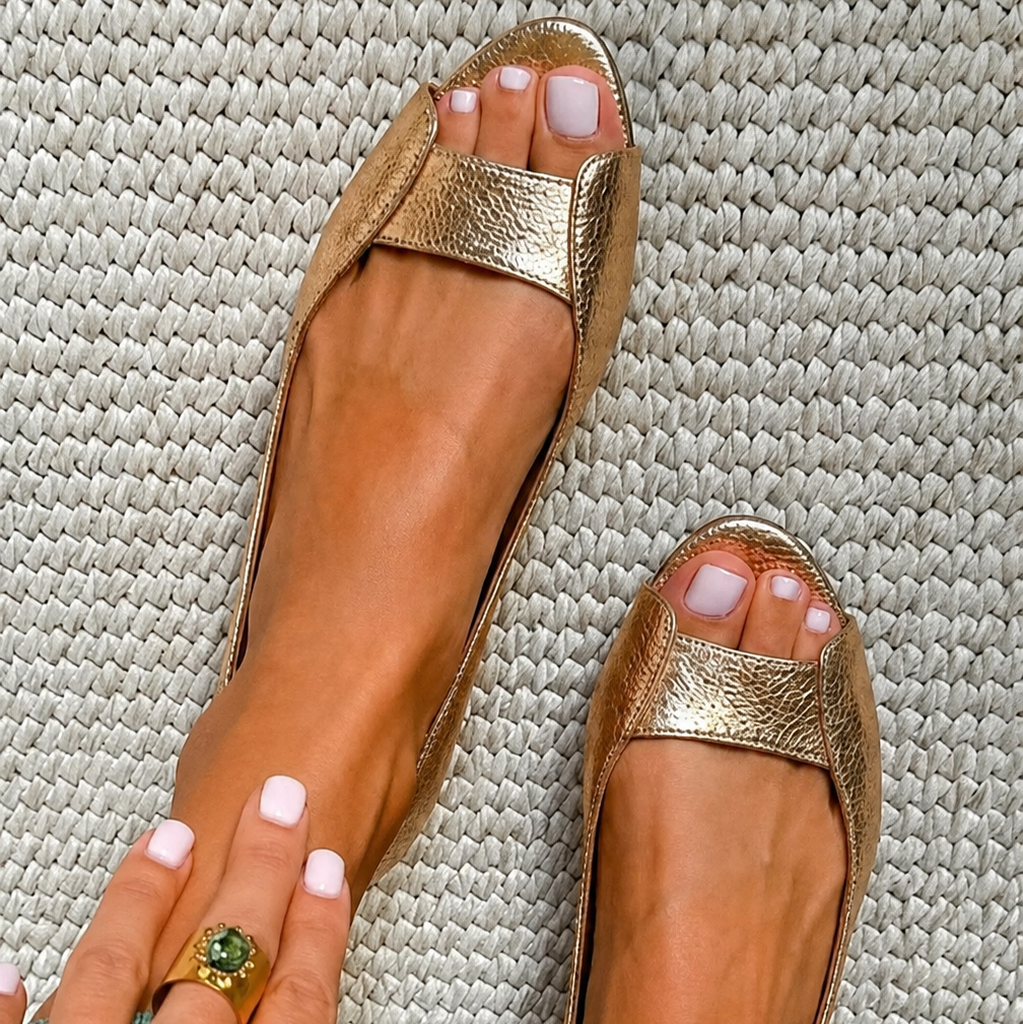 Fionnuala - Chic Comfort Gold Sandals