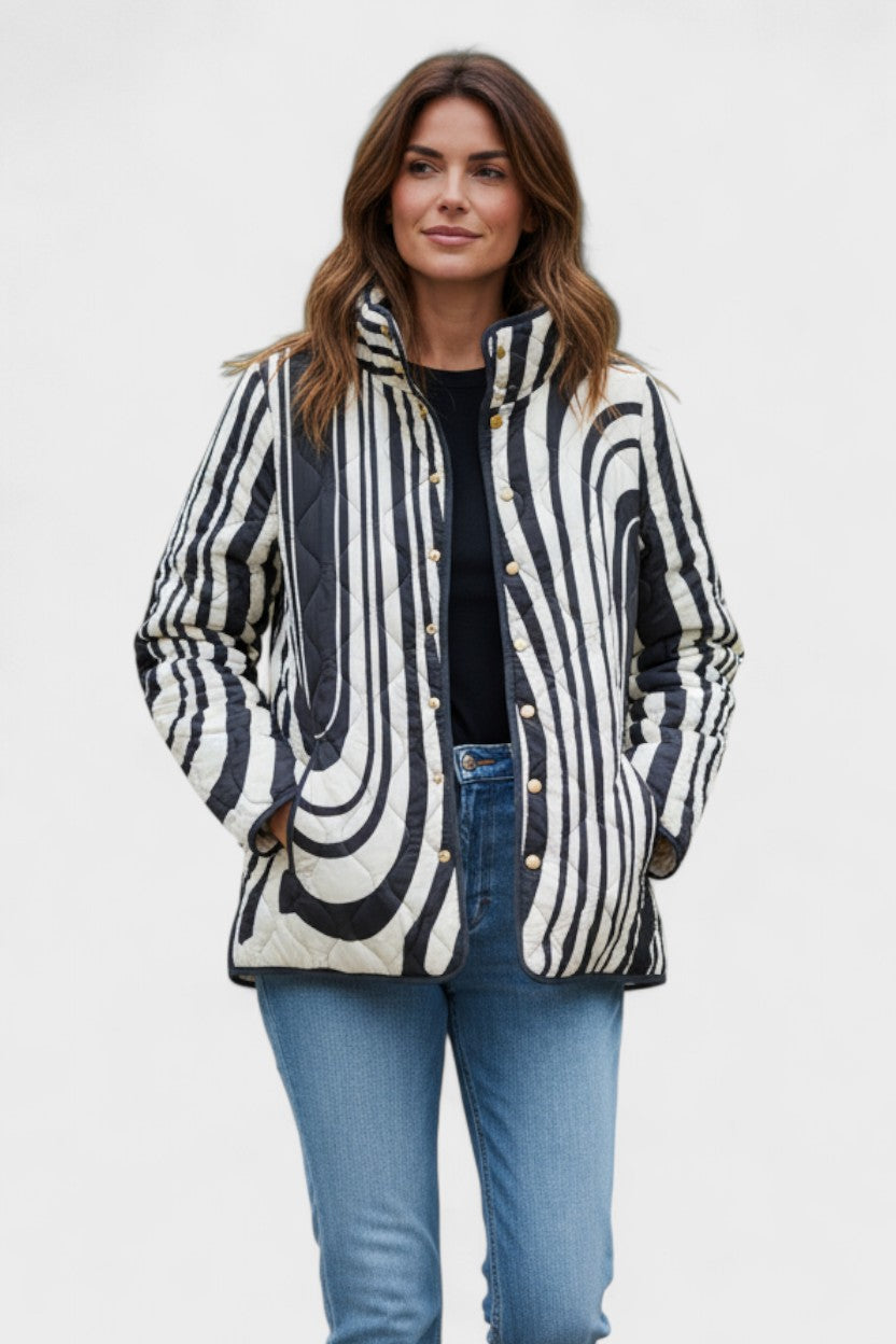 Freja – Steppjacke mit Wellenmuster