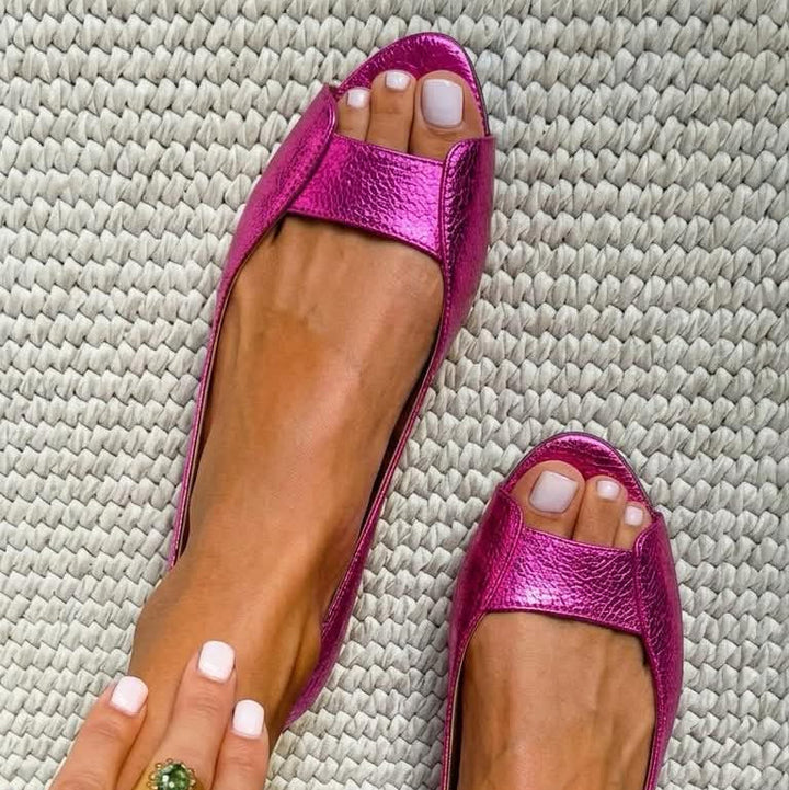 Fionnuala - Chic Comfort Gold Sandals