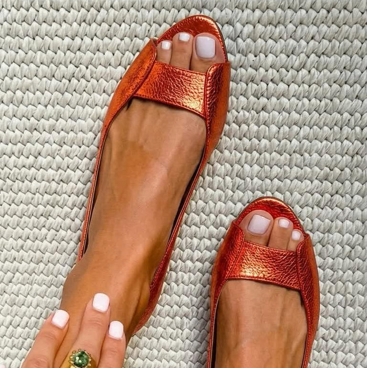 Fionnuala - Chic Comfort Gold Sandals