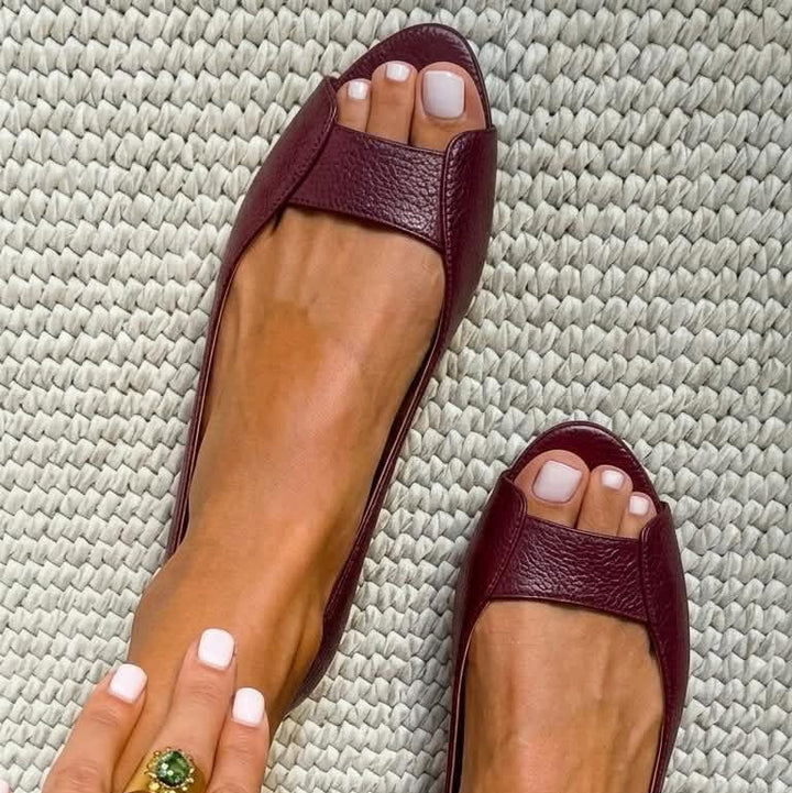 Fionnuala - Chic Comfort Gold Sandals