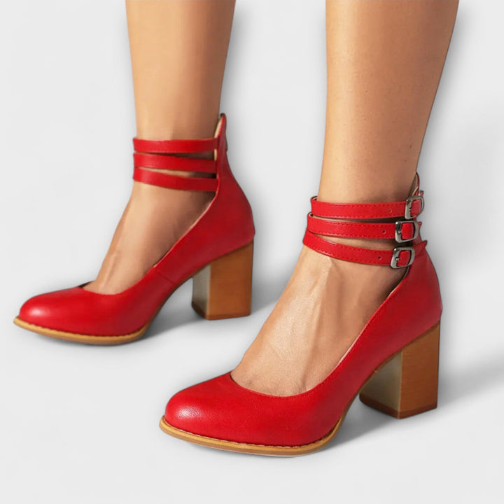 Annegret - Escarpins Rouges à Bride