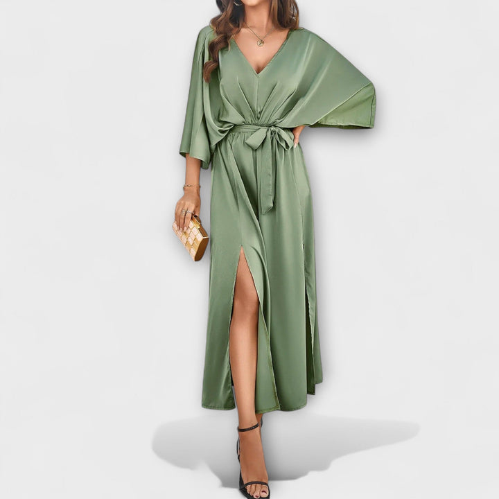 Sabrina - Cremefarbenes Maxikleid mit V-Ausschnitt