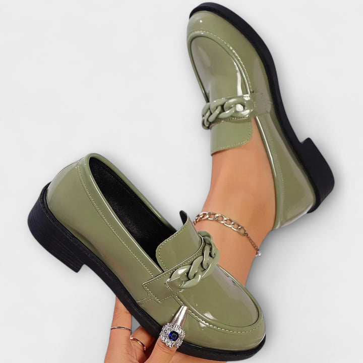 Liesel - Mocassins Vernis Roses à Chaîne