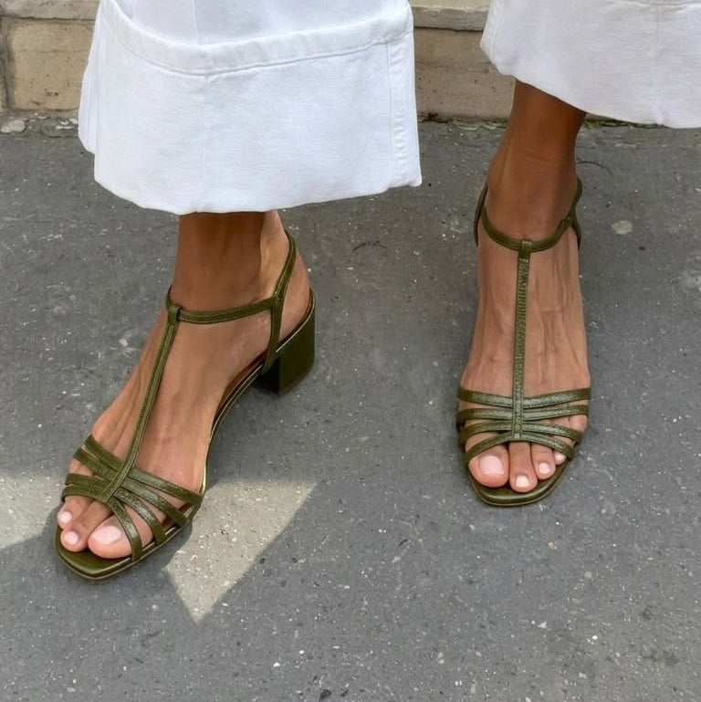 Maura - Golden Everyday Sandals