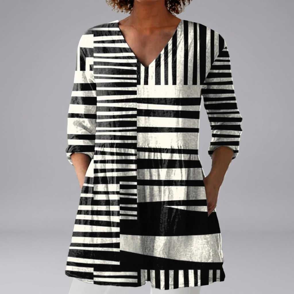 Sinann - Monochrome Chic Blouse
